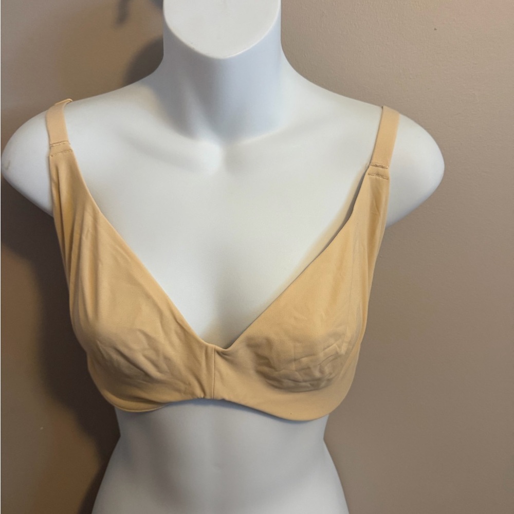INLYRIC Light Oatmeal Inbarely Plus Seamless Scoop Bra 34F NWT